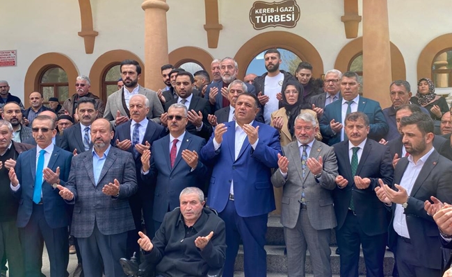 AK PARTÄ°, DUALARLA START VERDÄ°